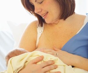 Lack of breastfeeding stations leads to gender discrimination lawsuit in Kansas